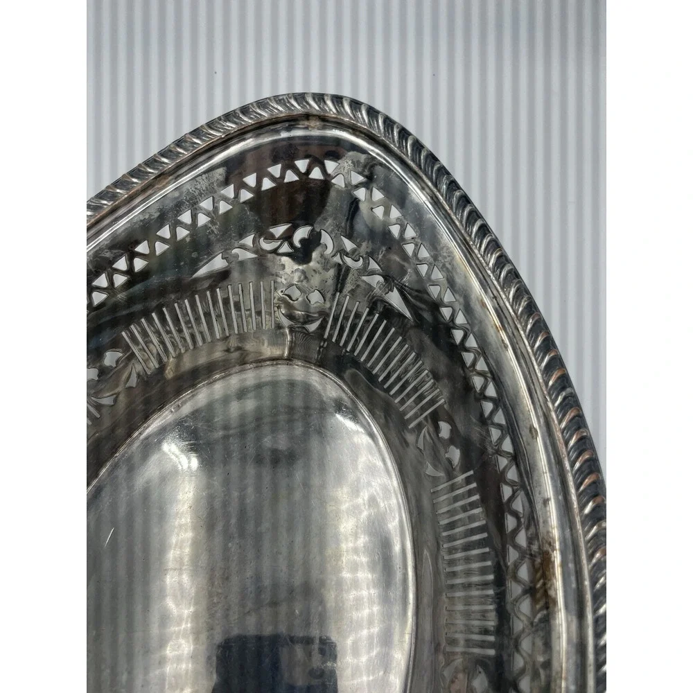 Vintage Silverplate Oval‎ Reticulated Bread Bowl Urn Motif